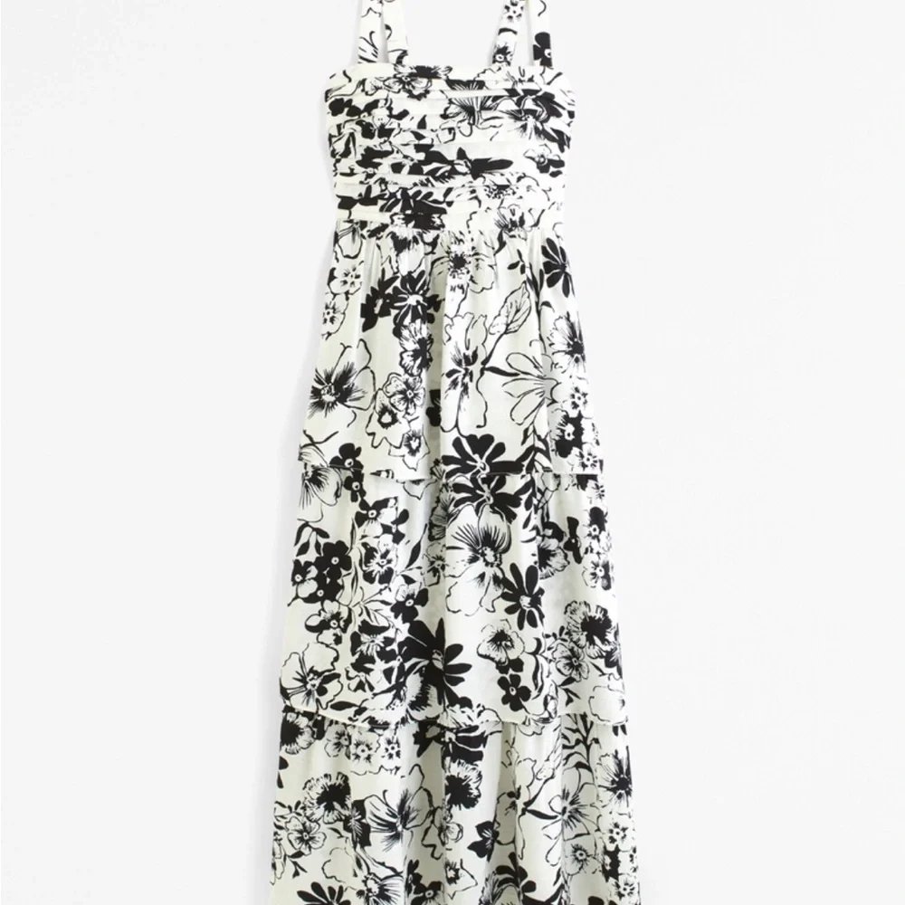 Abercrombie & Fitch Black and White Floral Maxi Dress